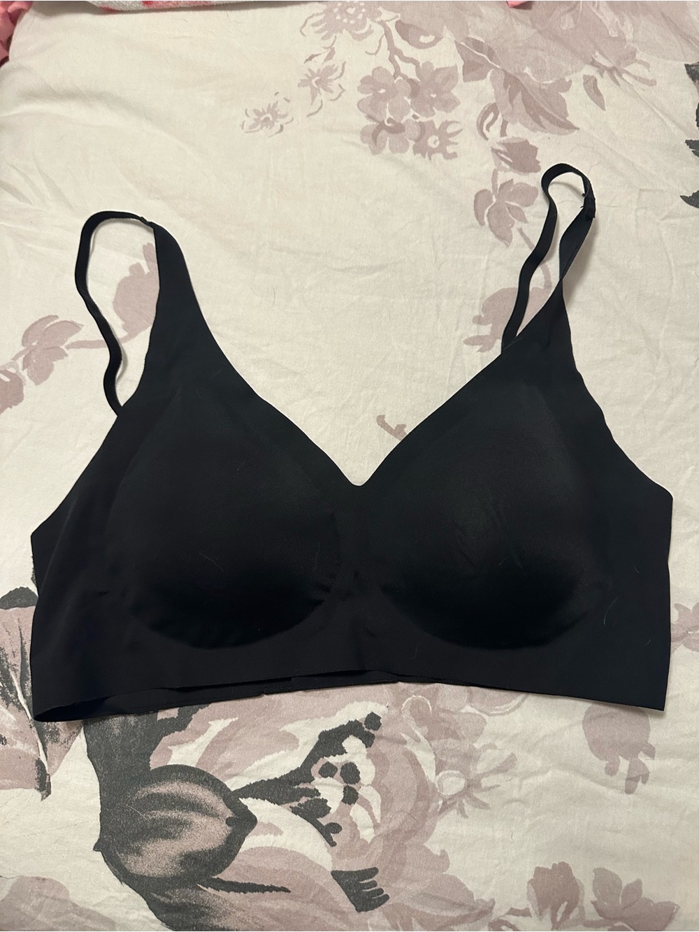 Everyday Seamless Black Wireless Bralette